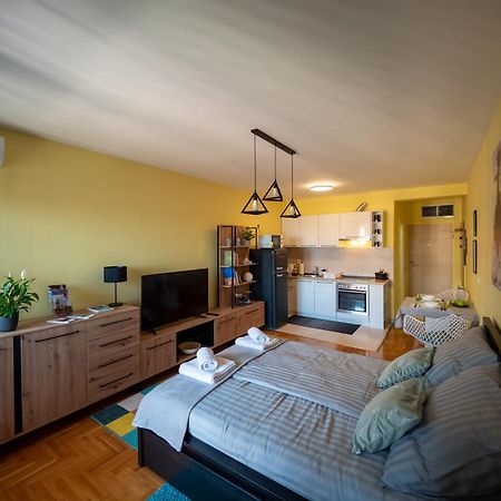 Green Apple Apartment ซูโบติกา ภายนอก รูปภาพ